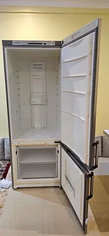Siemens iQ300 505L NoFrost Bottom Freezer Fridge