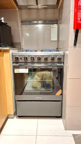 Toshiba 4 burner full gas cooker latest model same like new condition