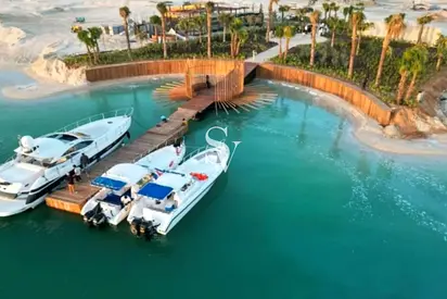 LUXURY LIVING- PRIVATE BEACH -READY _POST HANDOVER
