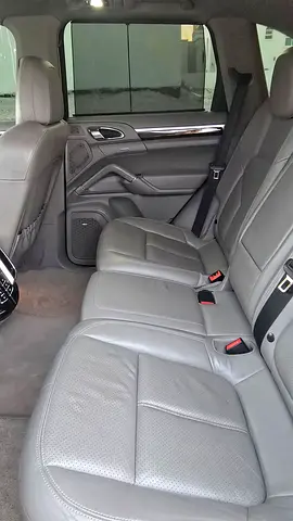 صورة 6 لـ 2011 Porsche CAYENNE
