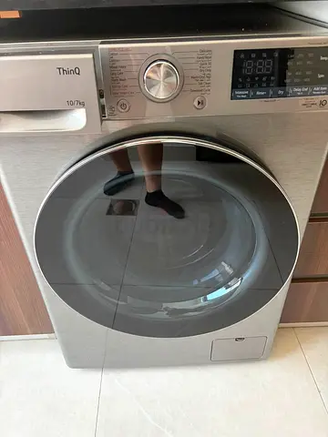 Under Warranty LG Washer Dryer 10kg Washer 7kg dryer latest model same like new