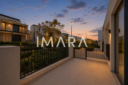 On the Park | Corner Unit | Close to amenities
