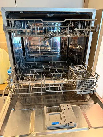 stainless steel dishwasher — good working condition