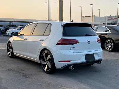 صورة 9 لـ 2019 Volkswagen GOLF GTI