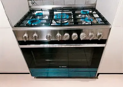Bosch 5 Burner Gas Cooking Range – 90 cm German Engineering