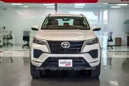 2021 Toyota FORTUNER — фото 2