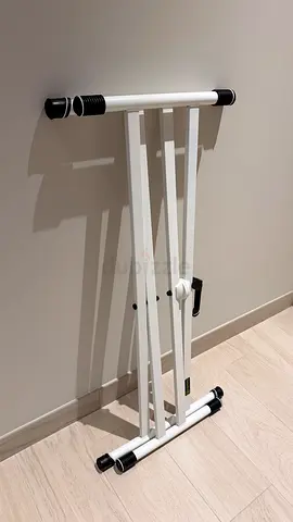 Gravity White Piano Stand