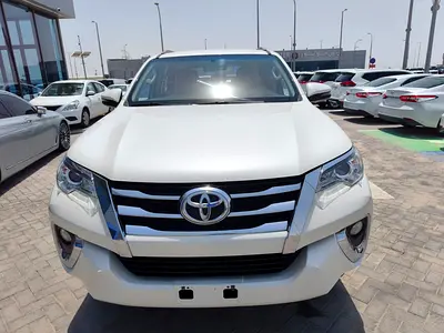 2019 Toyota FORTUNER 照片 2