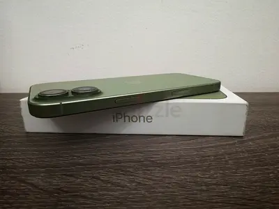 iPhone 17 (256GB) – Sage Green – 100% Battery Health – Original Box