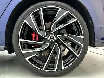صورة 2 لـ 2024 Volkswagen GOLF GTI