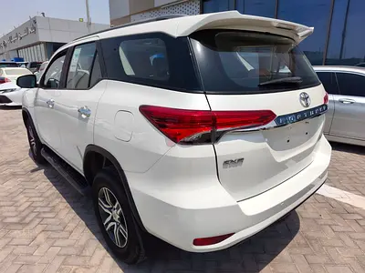 2019 Toyota FORTUNER 照片 6