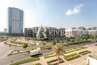 Vacant | Bright | Large Layout | Well Maintained