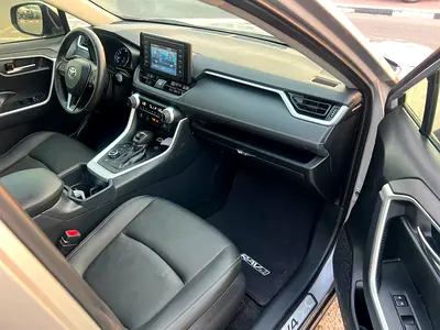 صورة 9 لـ 2021 Toyota RAV 4