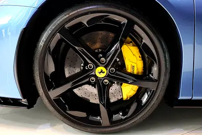 صورة 18 لـ 2022 Ferrari SF90 SPIDER