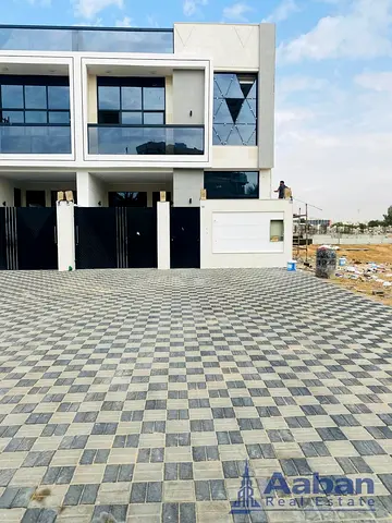 Spacious 5 Bedroom Villa with Majlis | 1.5m Outside Parking | Transfer Free