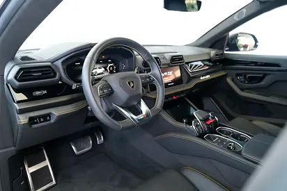 2025 Lamborghini URUS 照片 7