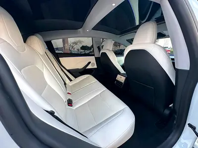 صورة مصغرة 11 لـ 2024 Tesla MODEL 3