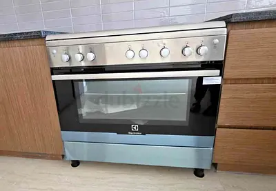 Electrolux freestanding gas cooker with oven - good working condition 90cm