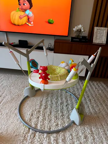 Skip hop Baby jumper activity/exersau - good condition