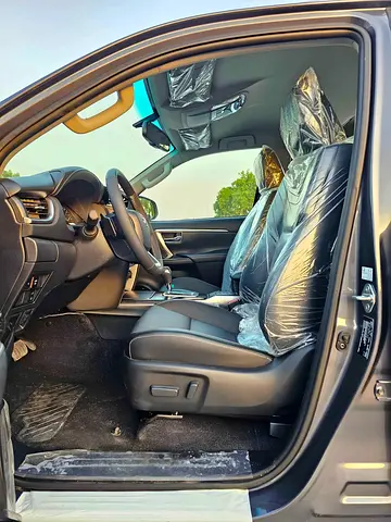 2026 Toyota FORTUNER photo 7