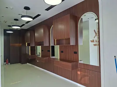 Gents saloon