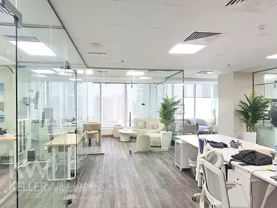 5 Partitions | 2 Parking | Working Stations