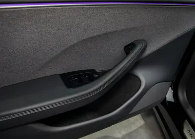 2025 Tesla MODEL 3 — миниатюра 17