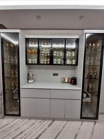 Built-in Modern Glass Display Cabinet with Storage Units