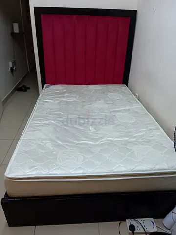Bed frame with mattress and padded headboard 142x180 size
