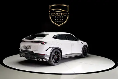 صورة 4 لـ 2023 Lamborghini URUS