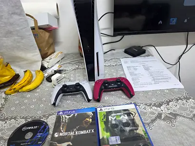 Ps5 with 2 controller and 3 games
