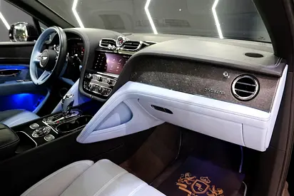 صورة 8 لـ 2025 Bentley AZURE