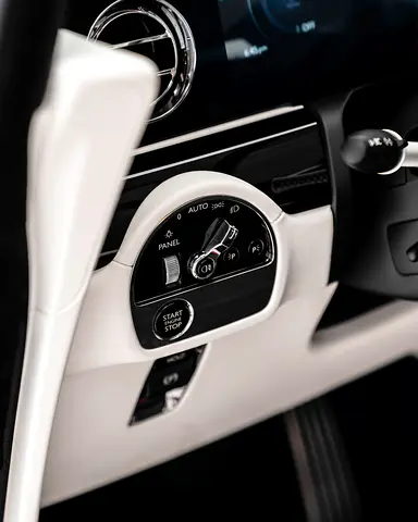 2024 ROLLS-ROYCE SPECTRE — миниатюра 19