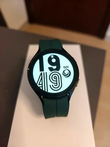 Samsung Galaxy Watch4 SM-R870 Original - Good Condition, Green Strap - Charger included