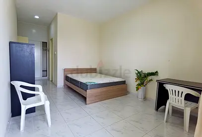 Bath Attached Room for Exec. Bachelor