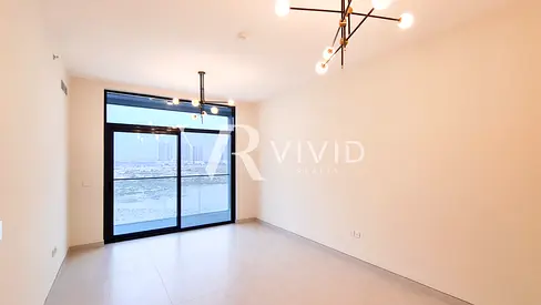 Brand New | Spacious Bright Layout | Close Kitchen