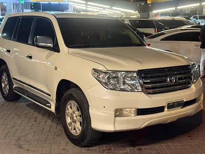 Toyota Land Cruiser GXR 2011 | GCC Specs | Well Maintained