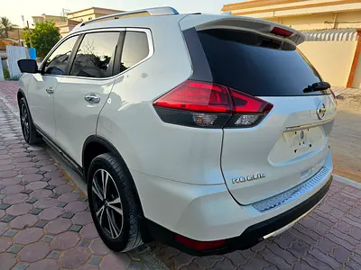2017 Nissan ROGUE — фото 5