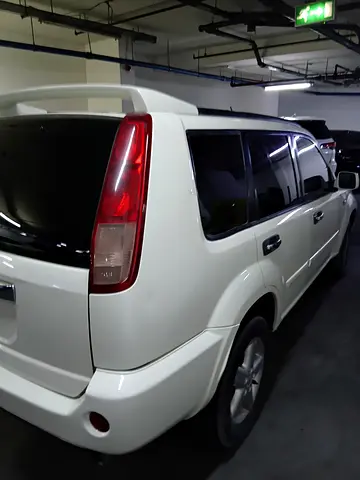 2009 Nissan X-TRAIL — фото 2