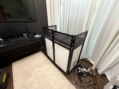 Portable DJ Booth table , foldable. With case. Headliner brand.