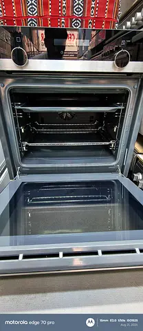 Built-in electric oven in good working condition