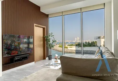Rare 1 bed + study | Upgraded | Turnkey