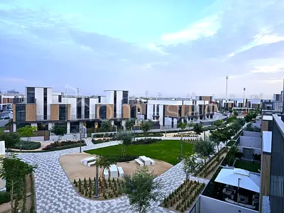 SINGLE ROW | END UNIT | Large Plot | Type 4B2 G+2