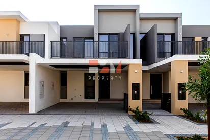 Single Row | 2 Cheques | Walk to Pool