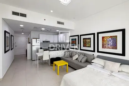 Furnished Studio | Walking Distance to the Beach