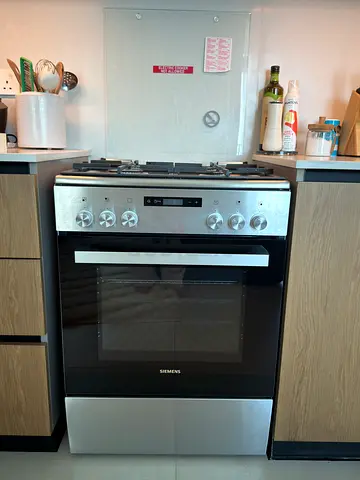 Siemens freestanding gas oven with hob - perfect condition, original price 2500
