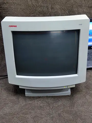 Compaq V45 CRT Monitor - Vintage 15-inch (Used)