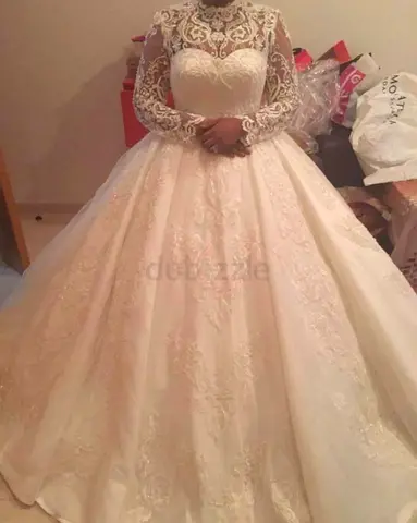 Elegant wedding dress by a Turkish designer,