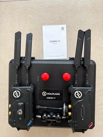 Hollyland Cosmo C1 Wireless Video Transmitter & Receiver Set with Case