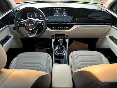 صورة 9 لـ 2023 KIA CARENS